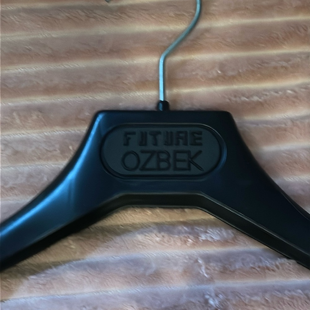Future Ozbek Black Hanger